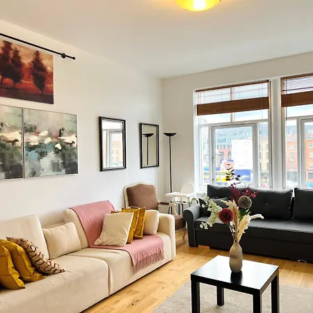 Cosy River View Flat At Temple Bar Apartment