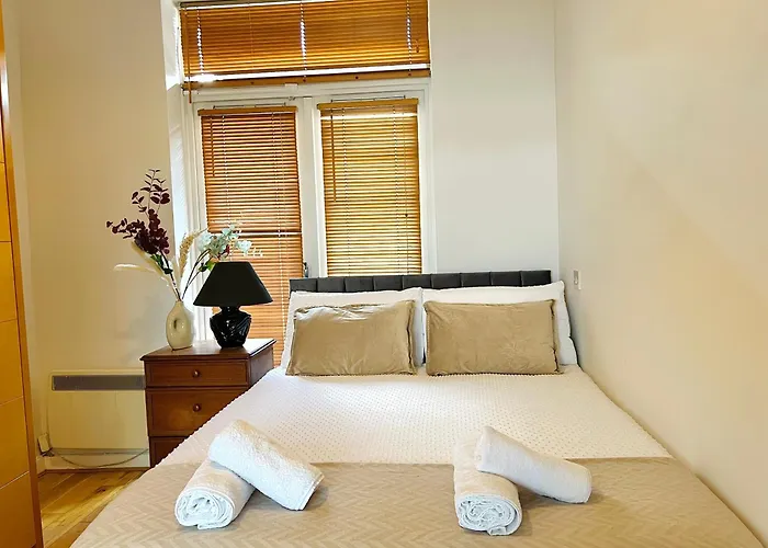 Cosy River View Flat At Temple Bar Daire