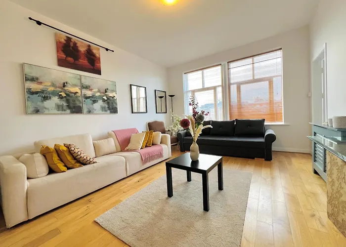 Cosy River View Flat At Temple Bar ダブリン